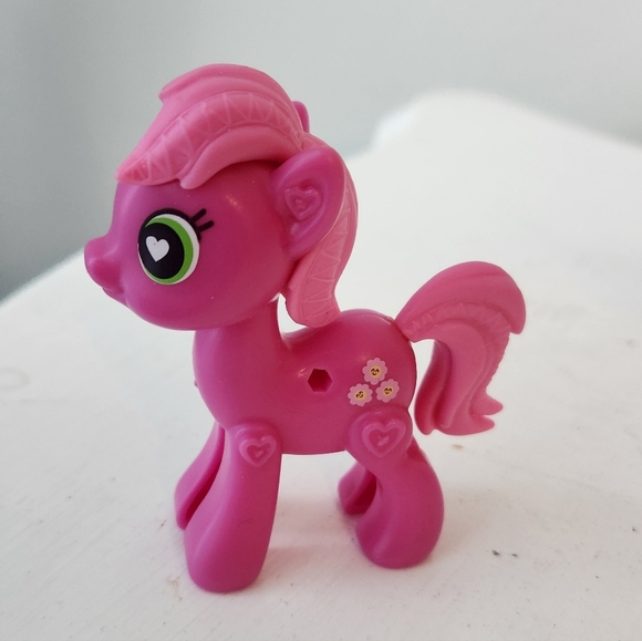 My Little Pony POP Ponies & Accessories Lot Of 7 Rainbow Dash Princess Cadence - Picture 5 of 9